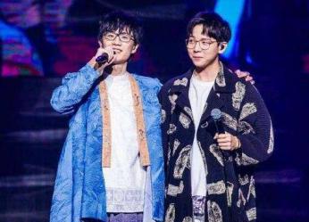 许嵩|过气歌手、歌红人不红、非主流，你能相信这些都是形容音乐才子？