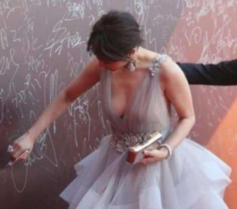 #白百何#为啥白百何被称为“女版陈冠希”？看了这些照片，就知道原因了！