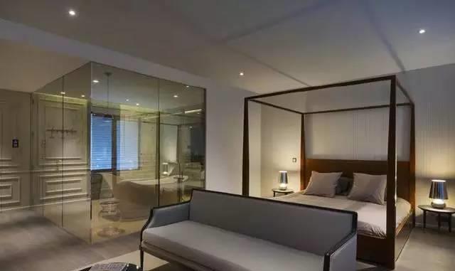 ▲主卧带卫生间怎么装？别人家主卧好开放，利大于弊？