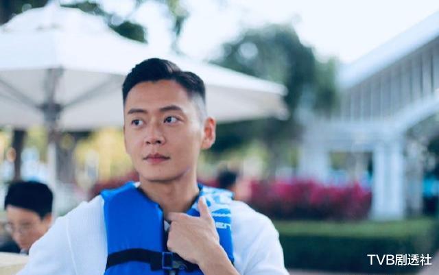 张振朗|一年或将播出5部剧，TVB“翻版张智霖”踢走霉运不再做地狱黑仔王