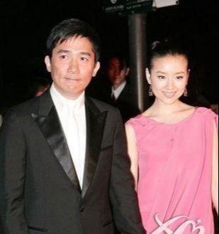 [潘粤明]8天前，“冤大头”潘粤明发了一张图片，狠狠“打脸”董洁