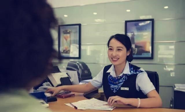 银行|手握25万现金，在国内属于什么水平？银行经理给出的答案难以接受