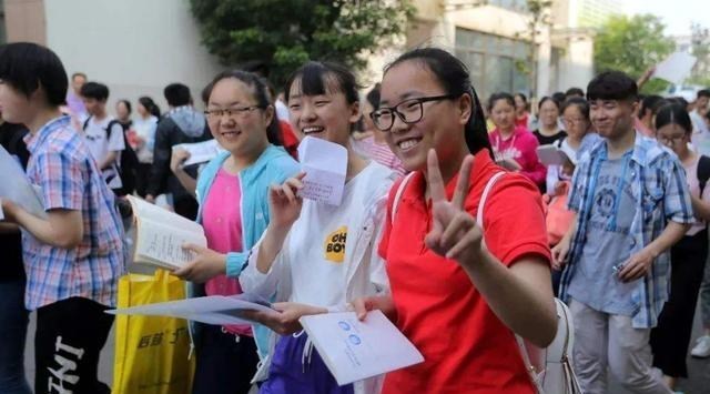 教师资格证|教育部最新通知，2020高三考生迎来好消息，家长炸锅了：不早点说