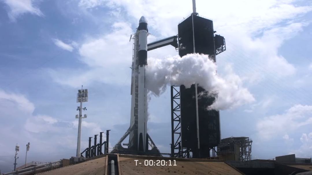 龙飞船■马斯克改写历史！5分钟看完Space X载人“龙”飞船发射全过程
