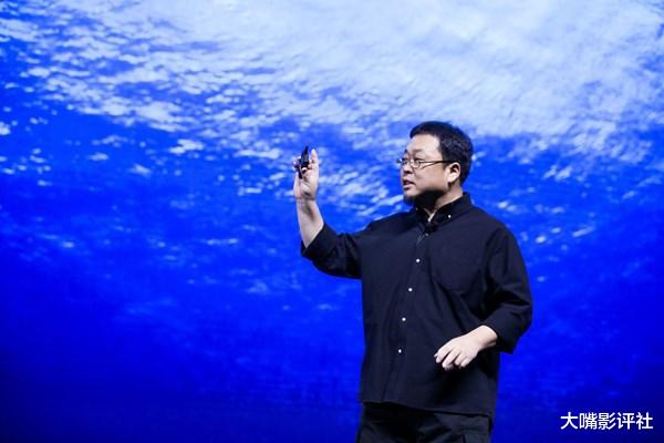 银行|罗永浩脱口秀大会炸场后，我爱上了这个还欠银行2个亿没还的男人