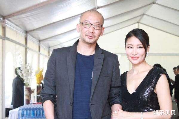 管虎|《八佰》票房破十亿，梁静发长文表白管虎，言语间满满爱意