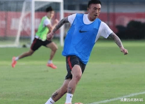 中超|中超土豪突遭打击：大牌新援重伤去医院，足协派车护送