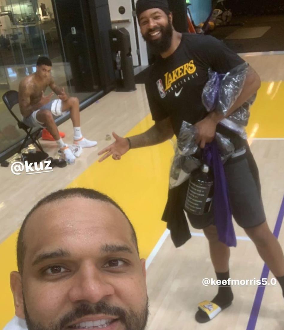 「湖人队」湖人配角三巨头现身球馆一起合练 莫里斯豪言季后赛4-0横扫快船