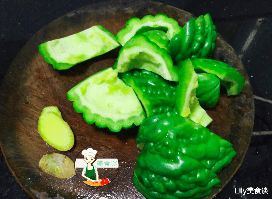 苦瓜■立夏过后，吃它最养人，鲜香甘甜，清火开胃又滋补，贵点也要舍得