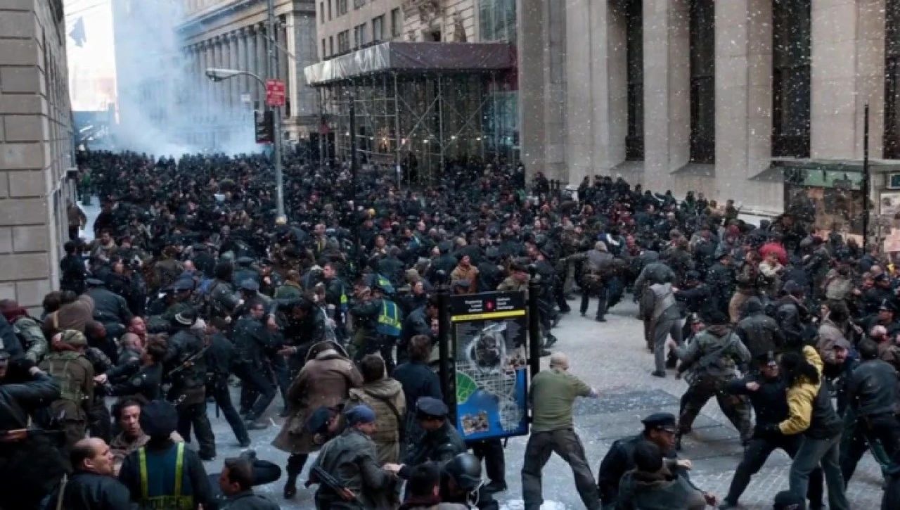 [诺兰]拍啥毁啥！网友对诺兰导演调侃：别拍“毁灭地球”的电影