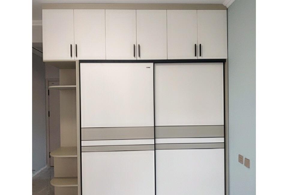 ：126平新房，全屋定制很满意，入户鞋柜很实用，餐厅设卡座很抢眼