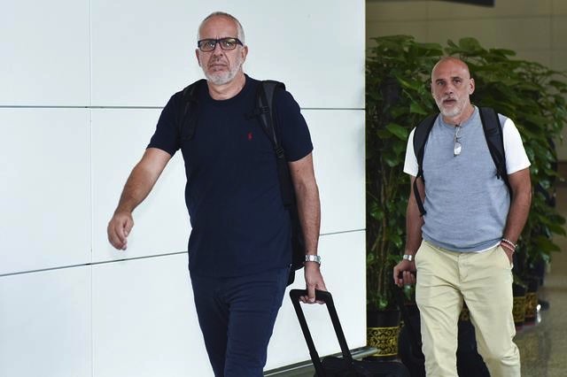 马克·塞尔比|救星来了？曝小克鲁伊夫或成深足新帅！年薪150万欧，里皮助教又失业