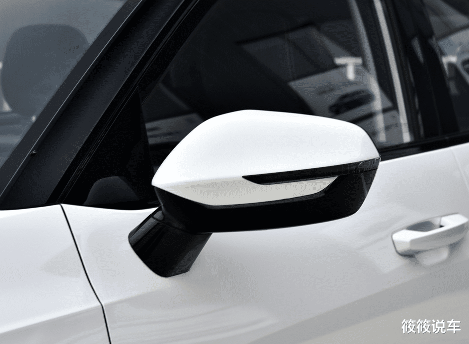 宝骏|当之无愧的“代步利器”！比哈弗H6帅气，油耗5.9L带国六，7.18万