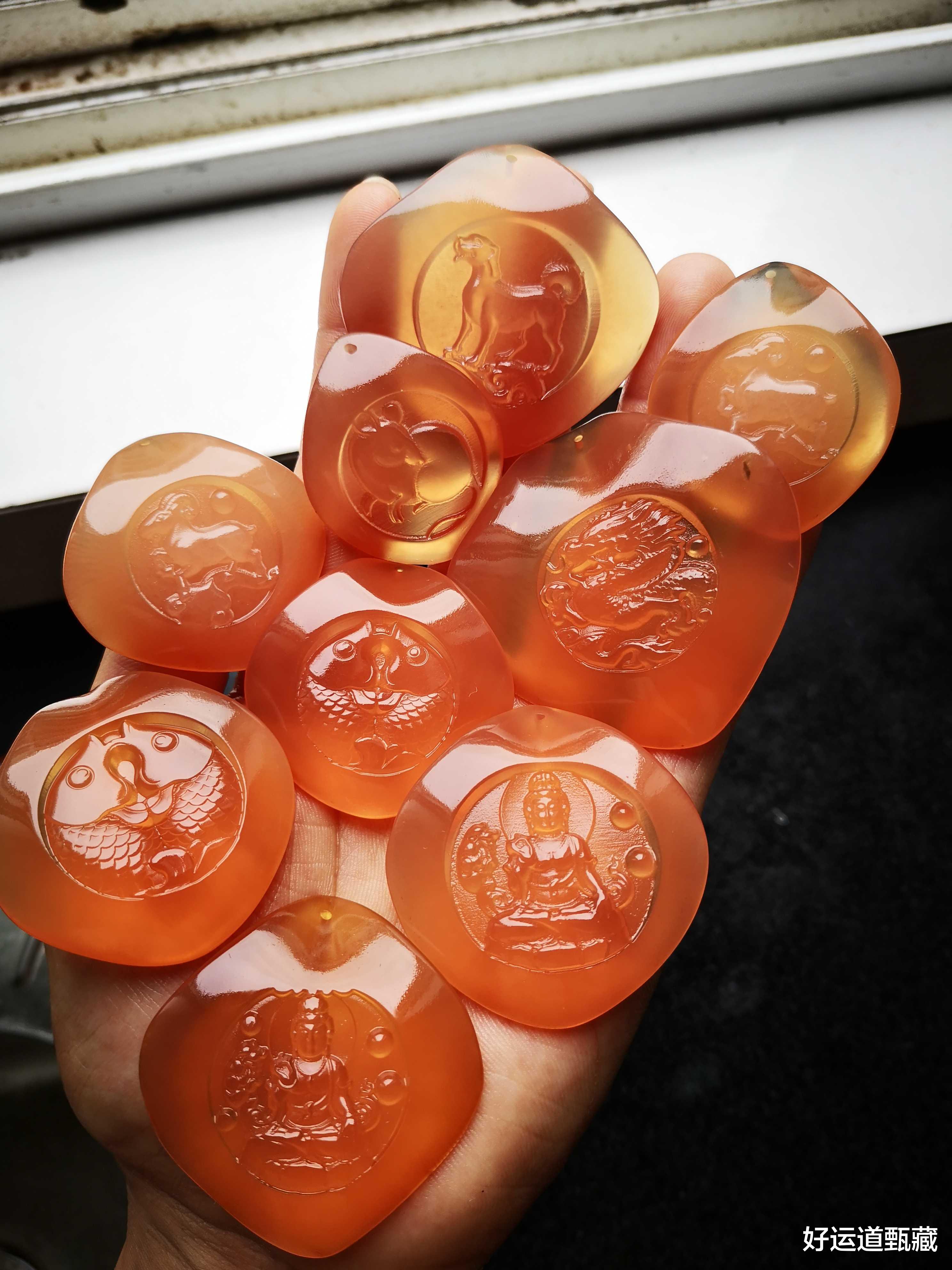 文玩|冷门小众文玩青鱼石，玲珑剔透，温润漂亮