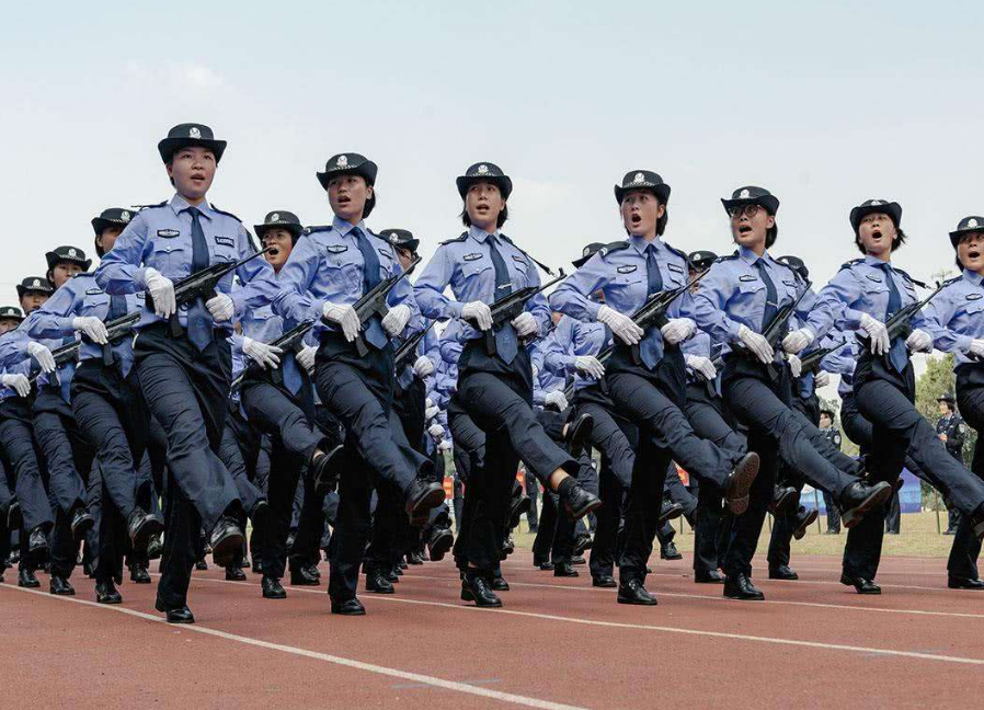 大学|这个二本院校用“中央”命名，毕业后是公务员，400多分就能上