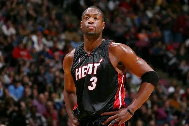 德维恩·韦德|韦德很无奈,长子和女友合影像“母子”,幼子有“断袖”之癖好!