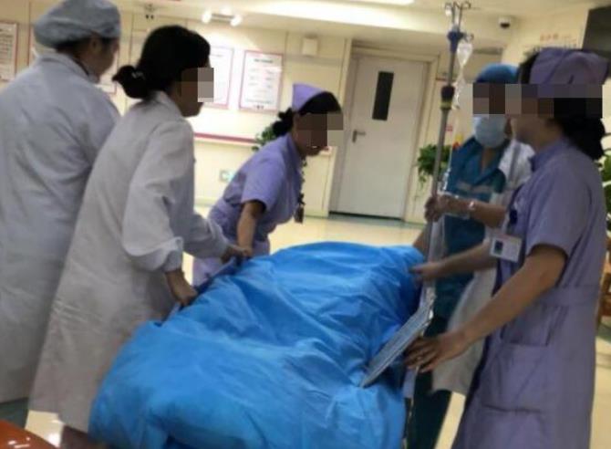 『肝脏』28岁女子新婚夜死亡,丈夫说出原因后,医生怒斥:都是你的错