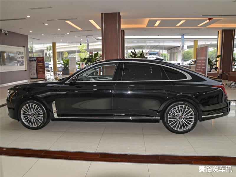 吉利帝豪|路边偶遇红旗H9,车主特意停在奥迪A6L旁边,谁更大气一目了然!