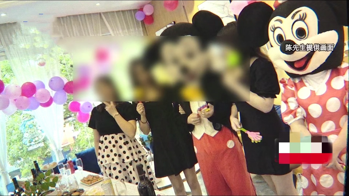 美容师|男子为追求美容师充值两万元,事后发现女方已婚,约去酒店又被拒