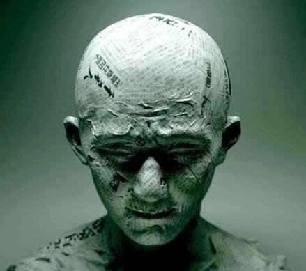 【电锯惊魂】恐怖电影中的经典，电锯惊魂也只能排在第二