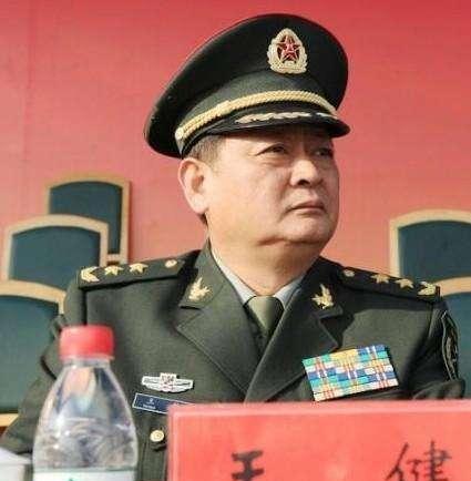 中国人民|1985年后，解放军12集团军政委都有谁？都什么军衔？谁成就大