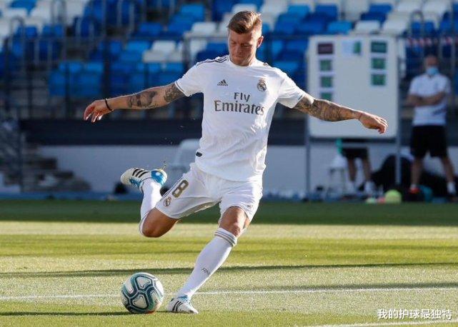 『皇家马德里』开场3分钟！皇马巨星世界波：对方门将绝望 齐达内淡定鼓掌