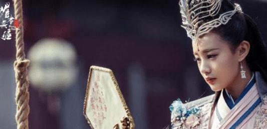 李一桐@她并非科班出身,每部剧却出演女主,如此成就只因被他一眼看中!