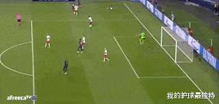 欧冠|10分！大巴黎MVP独造3球：缔造欧冠66年纪录 内马尔都仰望