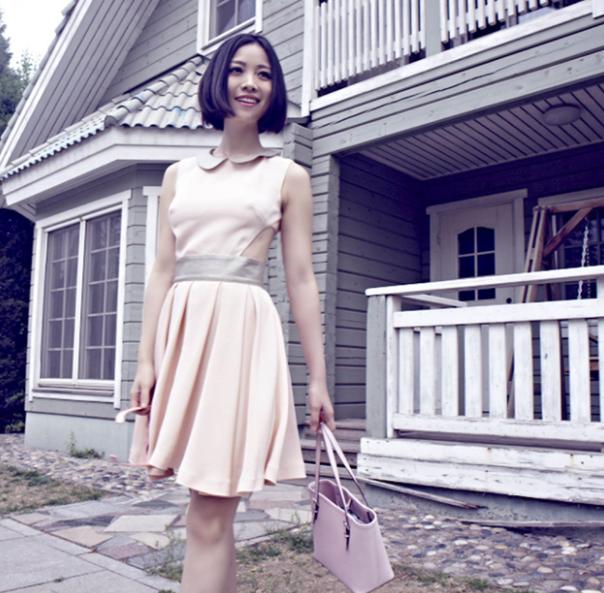 #姚贝娜#同样是英年早逝，姚贝娜墓前整雕像崭新，而他至今仍未下葬