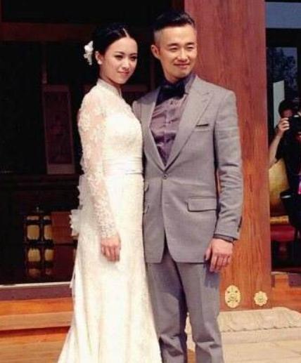 「」主持人程雷上海豪宅曝光，装修好似酒店大堂，电梯直接入户超豪华