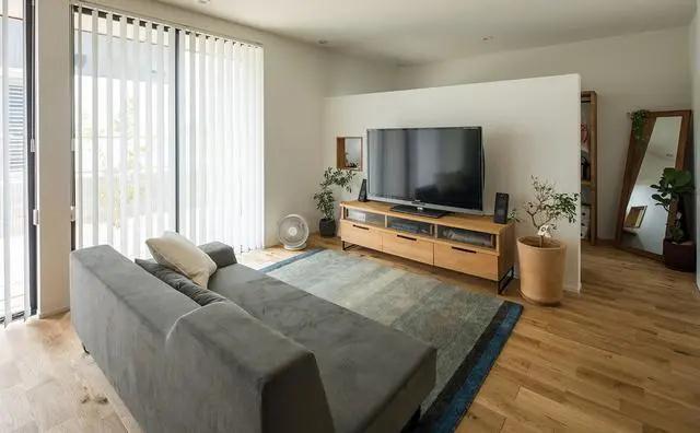 []108平复式楼造了2间厕所，玄关挖空一半，鞋子全挂墙上！