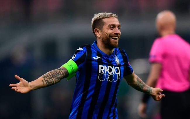 #广州恒大#恒大首签曝光!卡帅直播中邀请欧冠队核心加盟,“八外援”强阵傲视中超