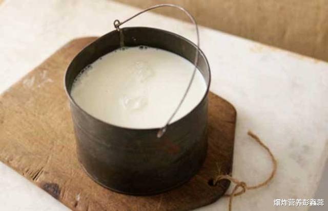 牛奶|很多人问:每天喝牛奶与不喝牛奶的人有什么差别?看营养师怎么说