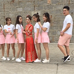 自拍|岳母，你自拍姿势还是很标准，哈哈哈