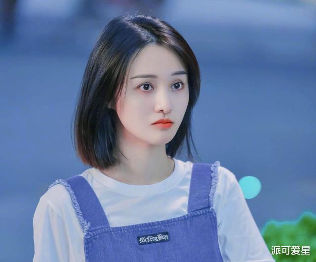 [刘海]有种“整容”叫郑爽换团队后，“铁刘海”消失了，露额头气质更高级