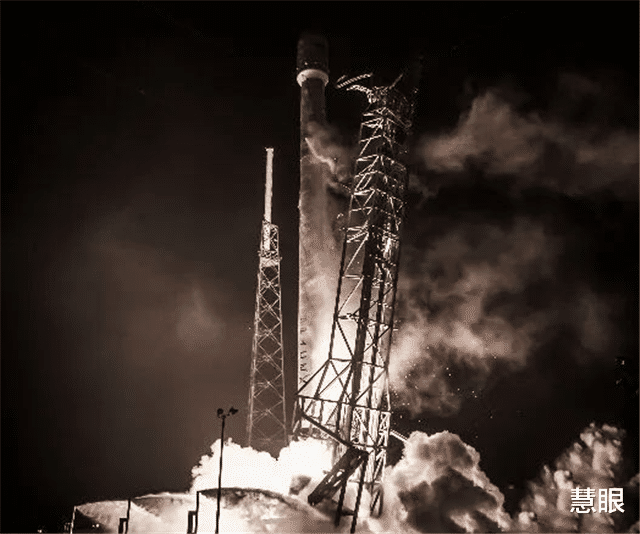 【月球】美国真的从来没有登上过月球？5大证据曝光，高层急了！