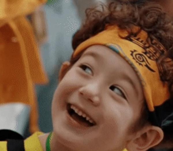 许子言|本以为“小卷”妈妈够美了，看到“许子言”的妈妈，才知道啥叫不出道可惜了
