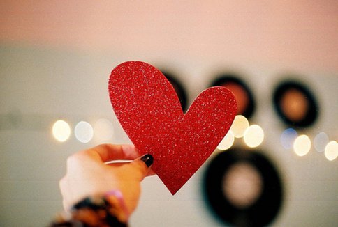 「金牛座」3月,万物复苏,生机勃勃,3星座牵手昔日旧爱甜美如蜜