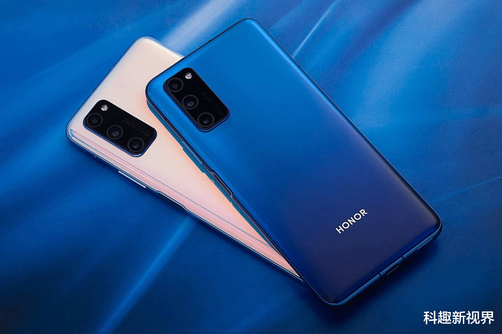 华为荣耀|发布一年降价900元，麒麟990+4200mAh+40W，仍需2799元