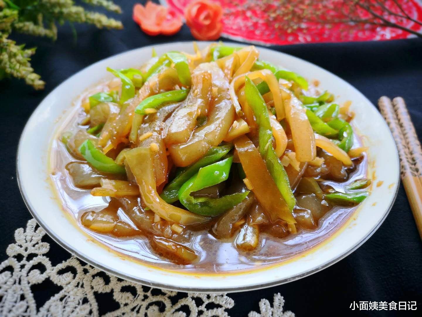 『魔芋』它是减肉清肠高手，零脂肪高纤维，比馒头充饥，比荞麦面还刮油！