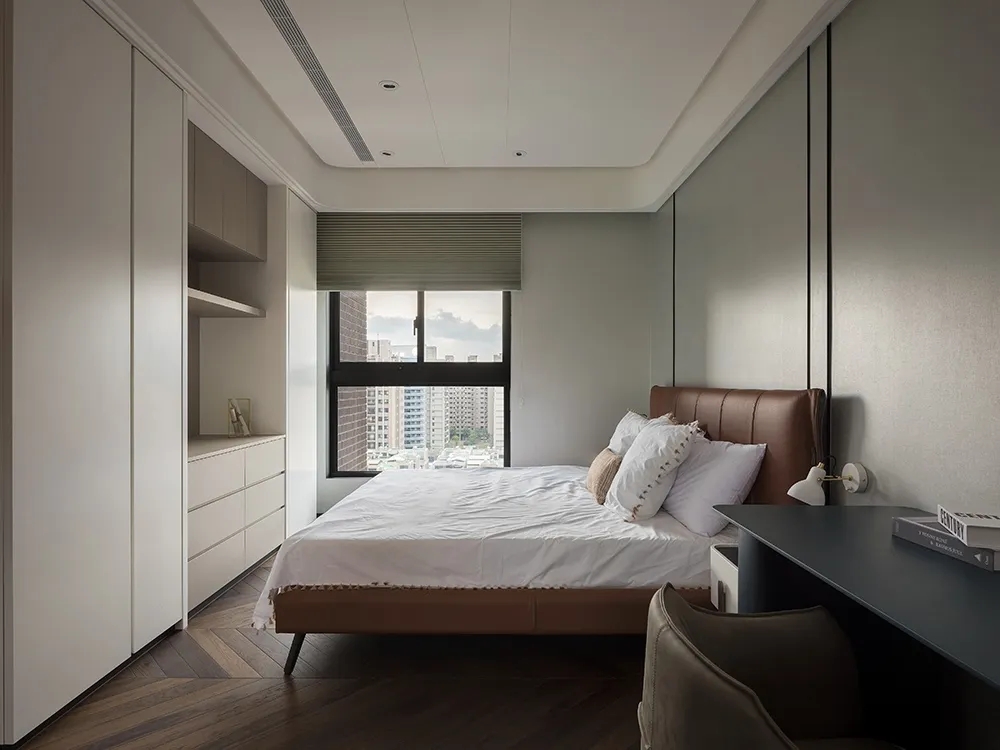 「」这才是豪宅，244㎡极简风设计，坐在客厅里，眼前就是一线江景