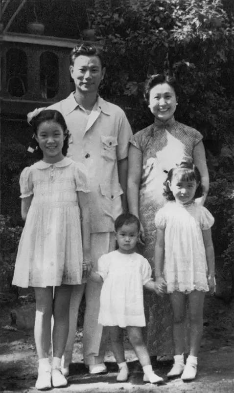 欧盟：上海滩最后的大小姐：这位活到112岁的复旦校花，秘诀只有7个字