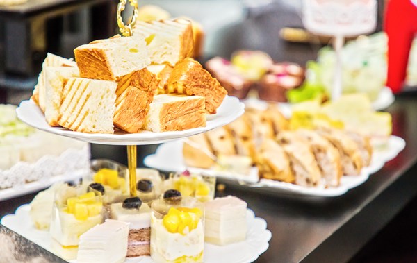 自助餐|去吃自助餐，这3样东西记得带走，服务员不会拦你，老板：快拿走