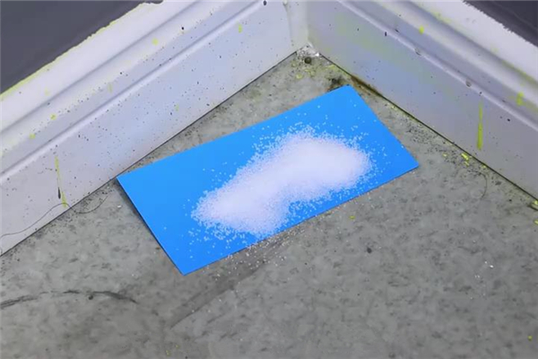 ##抓紧在卫生间里撒把食盐，不是迷信，有钱人都在做，学会全家受益