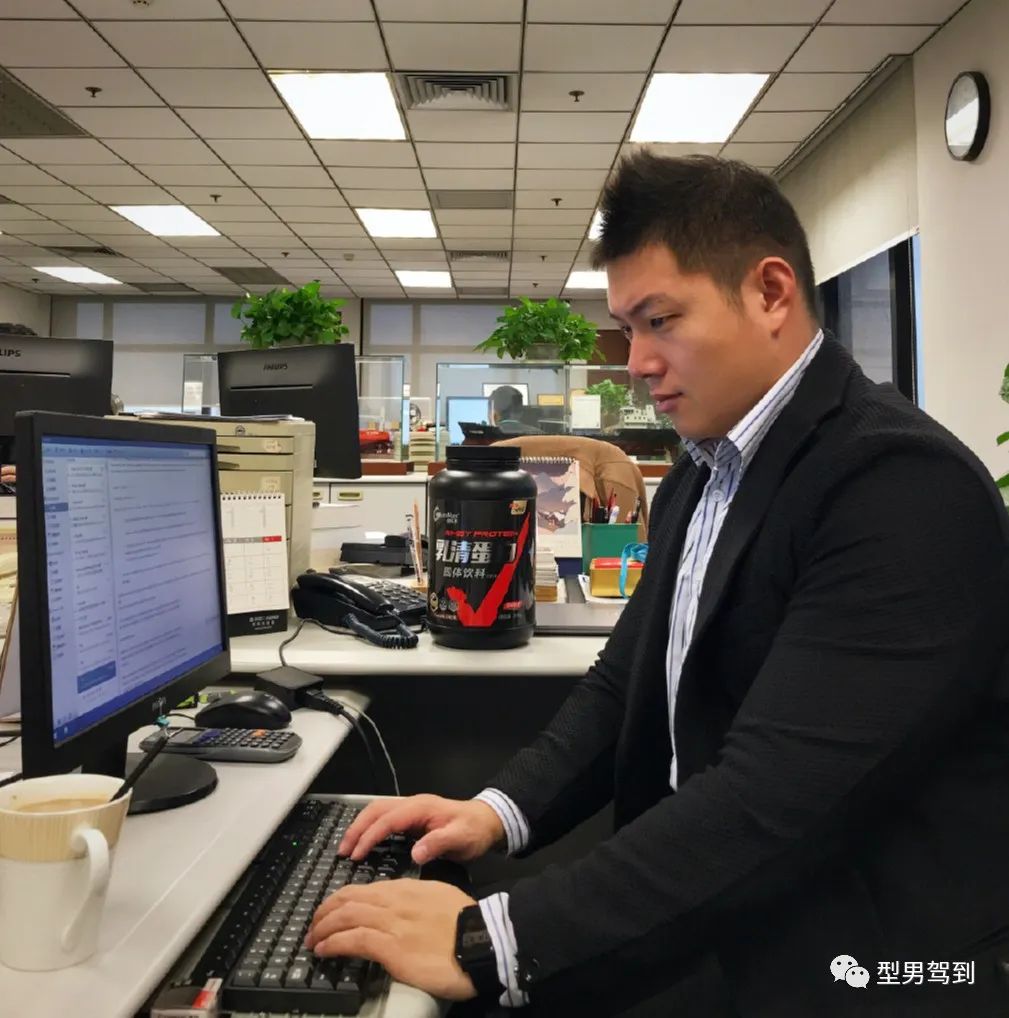 「健身教练」山东健身教练因太大而遭嫌弃，网友：我要我要！