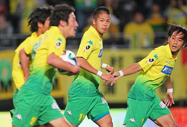 巴黎|今分享四场比赛：顶星伤缺秒变烂船 大巴黎或遭欧冠新军围追堵截