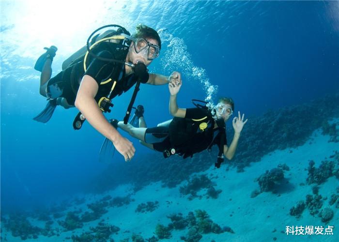 「科学家」科学家发现全新呼吸技术,人类有望在海底生存,曾救过一名婴儿!