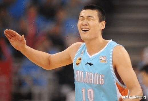 广东男篮|广东球员场上的小动作不断,可能会被姚明重罚,气的杜锋破口大骂