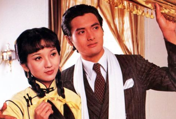 赵雅芝|白娘子赵雅芝庆祝66岁生日,手捧鲜花冻龄宛如少女