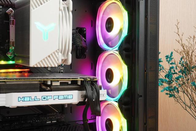 机箱|考试顺利，安心过暑假，装台熊猫配色电脑庆祝下